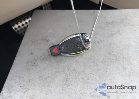 2015 Mercedes-Benz Slk 250 z USA, uszkodzony, nr VIN WDDPK4HA9FF100610